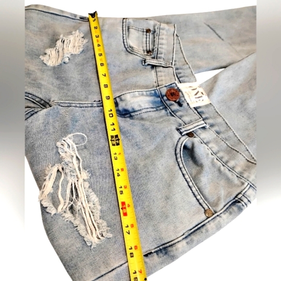 HOST PICK ✨ONE TEASPOON Saints LowWaist BoyfriendJeans Distressed Ultra Thrashed - Picture 7 of 16